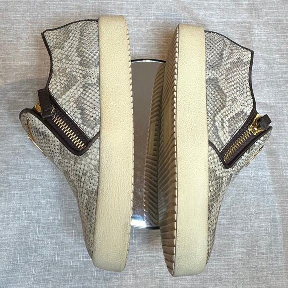Giuseppe Zanotti Women 37.5 Python Print Low-Top Slip on Sneakers Gold Zippers - Picture 6 of 14